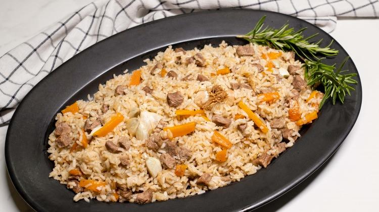 <p>Etli pilav<br />
Ekmek kadayıfı<br />
Tulumba tatlısı<br />
Turşu<br />
Tarhana<br />
Kabak tatlısı<br />
Yumurtalı pide</p>
