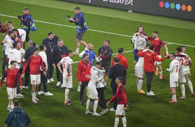 <p>İspanyol Marca gazetesi de Merih'in iki golüne vurgu yaptı.</p>
