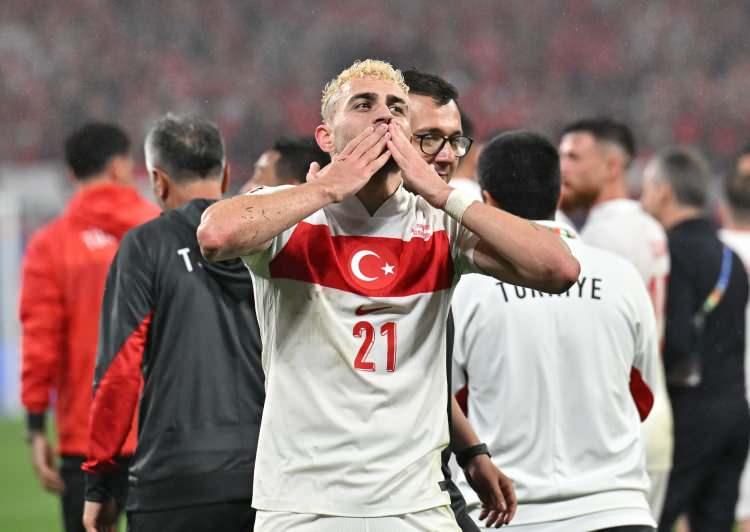<p>Son anda gelen mucize kurtarış sonrası Montella'nın Genç Türkleri, Avusturya'yı yendi ve EURO 2024'te çeyrek finale uzandı.</p>