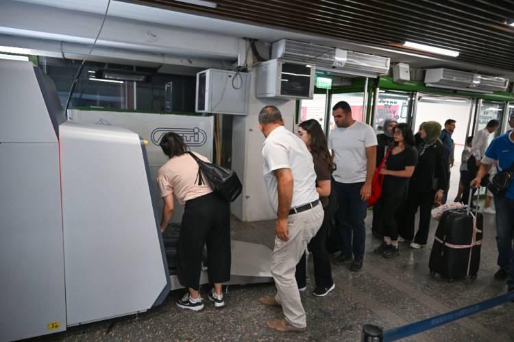 <p>Yılın en pahalı uçuşu olarak kayıtlara geçen 3 saatlik uçuş bilet fiyatıyla şaşkına çevirmeye yetti. Bakın en pahalı bilet nereye ve ne kadara kesildi.</p>
<p> </p>