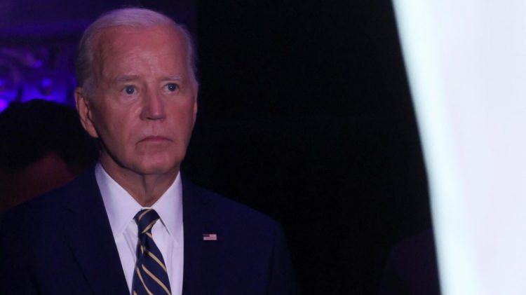 <p>Biden, konuya ilişkin ayrıca bağımsız inceleme yapılacağını ve sonuçlarının halkla paylaşılacağını belirterek, ABD halkını birlik olmaya davet etti.</p>

<p> </p>
