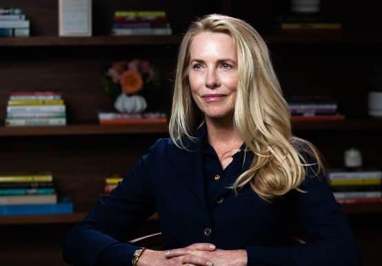 <p><strong><span style="color:#B22222">Laurene Powell Jobs</span></strong></p>

<p>Times'a göre, Laurene Powell Jobs, Biden'ın münazara performansı hakkında özel olarak endişelerini dile getiren bir grup Silikon Vadisi destekçisinin içerisinde yer alıyor.</p>

<p>Bununla birlikte Jobs, henüz kamuoyu önünde Biden karşıtı bir açıklama yapmadı.</p>
