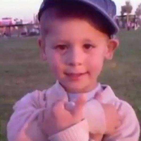 <p>Genç yıldız, herkesin takdirini toplarken küçüklüğüne dair fotoğraftalar da sosyal medyada viral oldu.</p>
<p> </p>