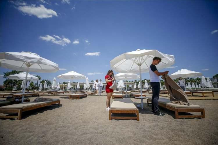 <p>Vatandaş ve işletmeciler arasından zam tartışması sürerken bir tepki de Bodrum Belediye Başkanı Tamer Mandalinci'den geldi. Mandalinci kamuoyunda Bodrum'un pahalı gösterilmesine tepki gösterdi.</p>
<p> </p>