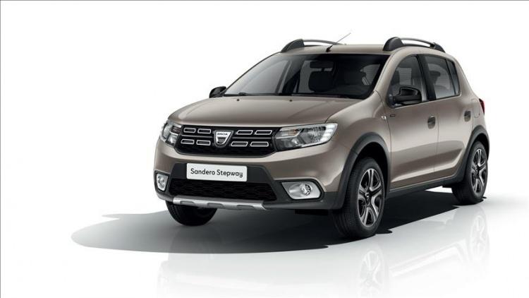 <p>Öte yandan açıklanan güncel Chery ve Dacia otomotiv firmasının fiyat listesi kontrol edildiğinde, Omoda 5 ve Tiggo 7 Pro otomobil modelinin bazı Dacia Duster versiyonlarından ucuz olduğu görüldü.</p>

<p> </p>
