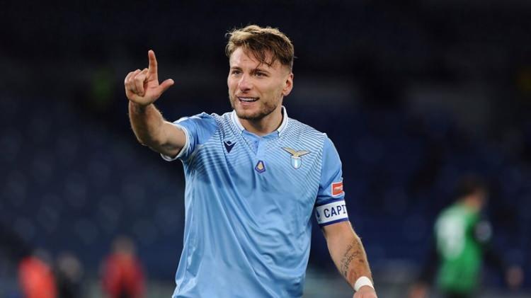 <p>Lazio'daki ikinci sezonunda, 33 maçta attığı 29 golle Capocannoniere'yi ikinci kez kazandı. </p>