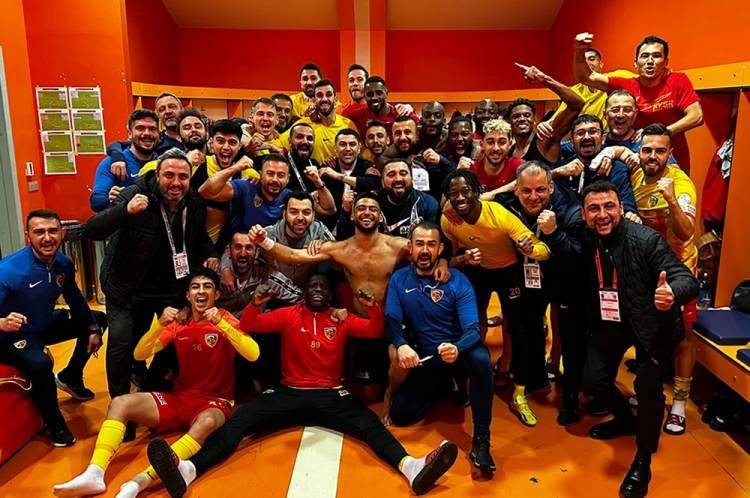 <p>417- Kayserispor (Türkiye): 57.5 Puan</p>
