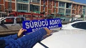 <p>Eğitim ve sınav araçlarının yaşları, fabrikada imal edildiği tarihten sonra gelen ilk takvim yılında bir yaşında kabul edilecek şekilde hesaplanacak.</p>