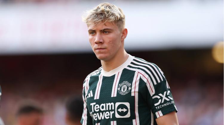 <p>123.7 milyon Euro |</p>
<p>Rasmus Höjlund / Manchester United</p>