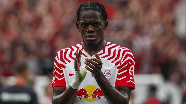 <p>85.7 milyon Euro |</p>

<p>Castello Lukeba / RB Leipzig</p>
