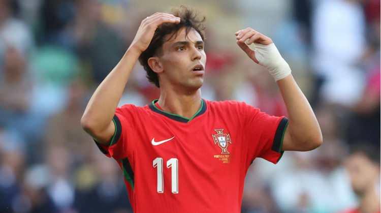 <p>76.5 milyon Euro |</p>

<p>João Félix / Barcelona</p>
