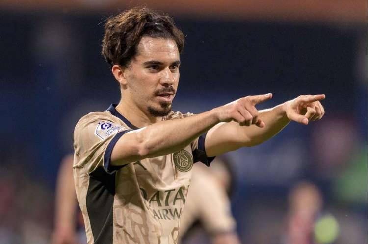 <p>69.4 milyon Euro |</p>
<p>Vitinha / Paris St-Germain</p>
<p> </p>