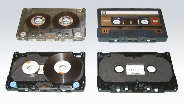<p>Akıllı telefonlar, iPod'lar ve MP3 çalarlardan önce, hareket halindeyken müzik dinlemenin en yaygın yöntemi Sony Walkman'imize bir kaset takmaktı.</p>