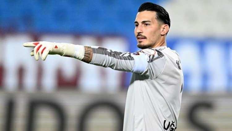 <p>Trabzonspor'da Uğurcan Çakır ayrılmak istiyor. Uğurcan’ın menajerinin 7 milyon euroluk bir teklifi kulübe getirmeye hazırlandığı öğrenilirken, Trabzonspor’un bonservis beklentisi ise 10 milyon Euro.<br />
<br />
(FANATİK)</p>