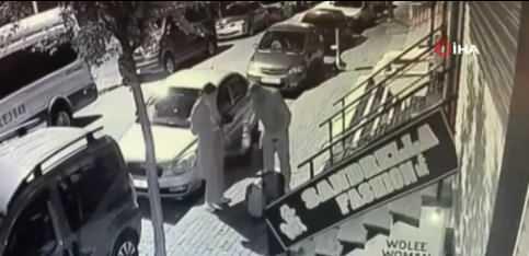 <p>Yapılan çalışmalarda İngiliz kadının ise dakikalar önce Paris uçağına binip ülkeyi terk ettiği tespit edildi. Asayiş Şube Müdürlüğü Dolandırıcılık Büro Amirliği ekiplerince sorguya alınan İngiltere vatandaşı ve Romanya pasaportlu Gıanı Nıcusor; Florentina'yı daha önceden hiç tanımadığını buradayken bir geceliğine ilişki yaşadığını iddia etti. paraların da kendi parası olduğunu öne sürdü. Şüpheli, Asayiş Şube Müdürlüğündeki işlemlerinin ardından adliyeye sevk edildi. Polis şimdi kaçan İngiliz kadının ve yurtiçindeki işbirlikçilerinin peşine düştü.</p>