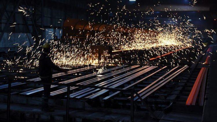 <p>Sektörler itibarıyla en fazla açık iş 530 bin 202 ile imalat sanayi sektöründe yaşandı.</p>
<p> </p>