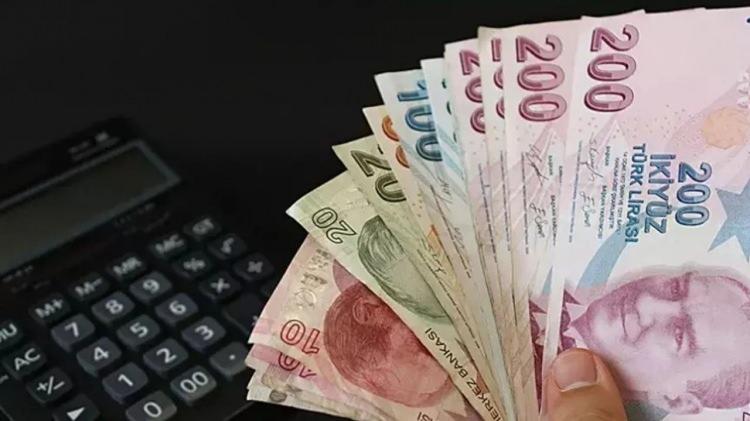<p>SSK emeklileri, tahsis numaralarının son hanesine göre maaş alıyor. </p>
