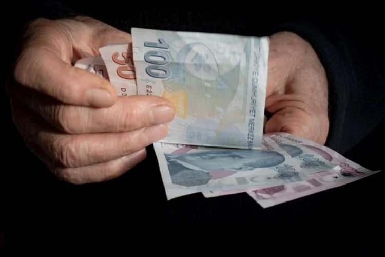 <p>Bağ-Kur ve SSK emeklileri için ödeme gününün belirlenmesinde emeklilik tahsis numarasının son iki hanesi dikkate alınıyor. </p>