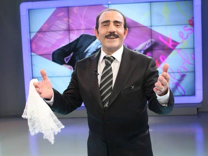 <p>Türkücü Mustafa Keser'in yıllardır ekranlardan sır gibi sakladığı eşi Nilüfer'i görenler şaştı kaldı. Son olarak özel hayatıyla merak edilen Mustafa Keser'in eşi Nilüfer ilk kez görüntülendi.</p>