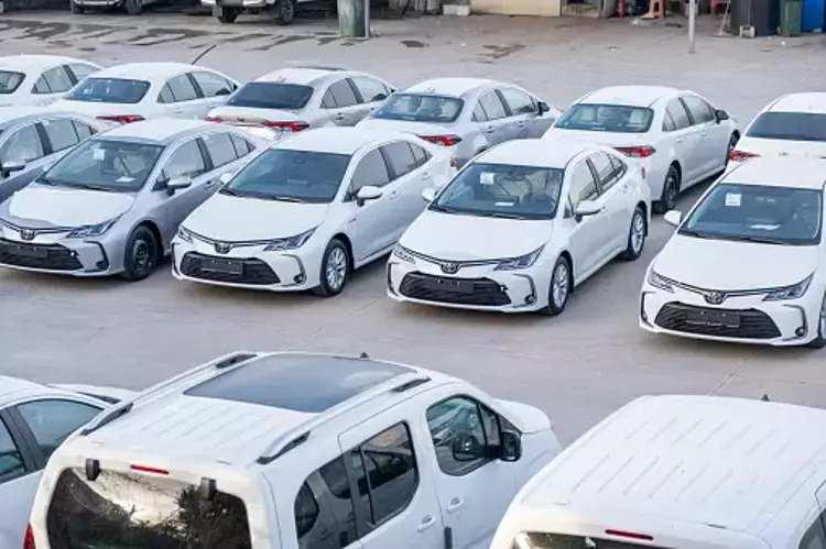 <p>Ertemel’in açıklamaları şu şekilde: “7 Temmuz itibarıyla yürürlüğe giren, ulusal tip onaylı bazı modeller için 31 Ağustos’a kadar uzatılan GSR yönetmeliği dolayısı ile yönetmeliğe uymayan araç stoklarının eritilmesi maksadıyla kampanyalar halen devam ediyor.</p>
<p> </p>