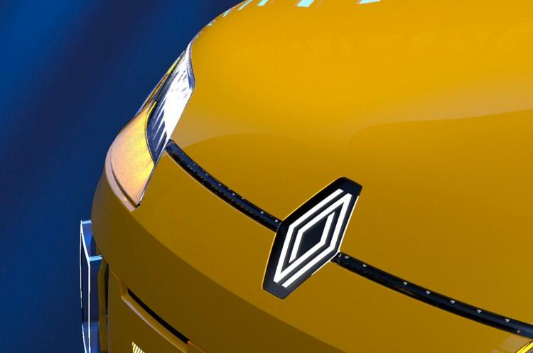 <p><strong>2)  RENAULT</strong></p>
