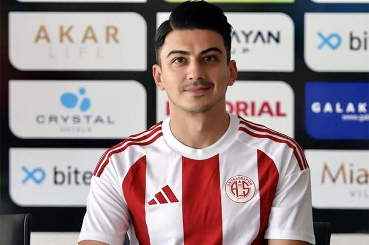 <p>Soner Dikmen (Orta saha) | Konyaspor → Antalyaspor</p>
