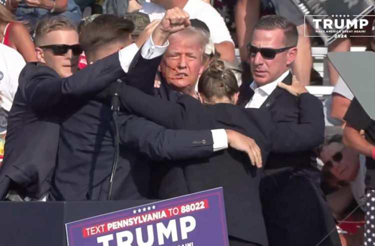 <p>01:57<br />
<br />
<span style="color:#B22222"><strong>TRUMP'IN SAĞLIK DURUMU</strong></span></p>
<p>ABD'de, Cumhuriyetçi başkan adayı Donald Trump'ın sözcüsü Steven Cheung, Pensilvanya'daki seçim kampanyası sırasında yaşanan olay hakkında, Trump için "Durumu iyi ve yerel bir tıbbi tesiste kontrol ediliyor." dedi.</p>