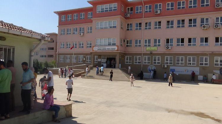 <p>Alan Bilgisi Sınavları, 20-21 Temmuz tarihlerinde; Öğretmenlik Alan Bilgisi Testi (ÖABT) ise 4 Ağustos'ta yapılacak. KPSS çerçevesinde gerçekleştirilen bütün oturumların sonuçları 23 Ağustos'ta ilan edilecek. Adaylar, ÖSYM Aday İşlemleri Sistemi (AİS) üzerinden sınav sonuçlarını öğrenebilecek.</p>
<ul>
</ul>