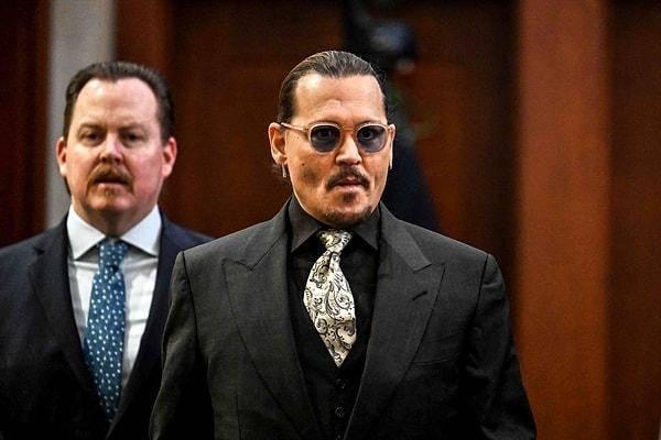 <p><strong>Hollywood'un ünlü yıldızlarından Johnny Depp, kariyerindeki başarısı ve dış görünüşü ile adından sıkça söz ettiriyor.</strong></p>

<p> </p>
