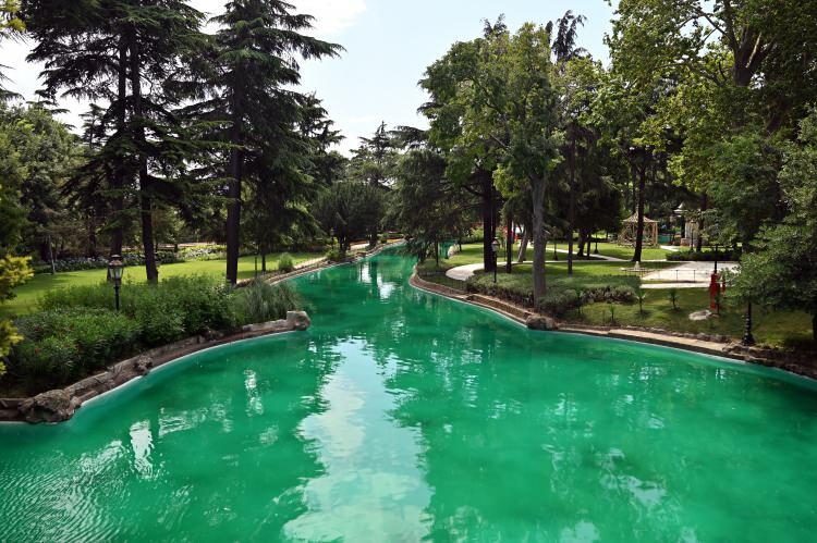 <p><span style="color:#B22222"><strong>YILDIZ SARAYI TARİHİ</strong></span></p>