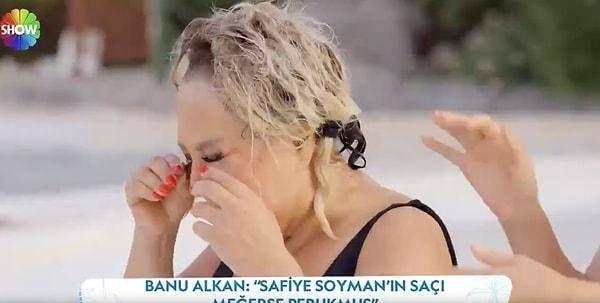 <p><strong>Soyman'ın havuza girdiği programda peruğu düştü ve böylece Safiye Soyman'ın saçının peruk olduğu ortaya çıktı.</strong></p>

<p> </p>
