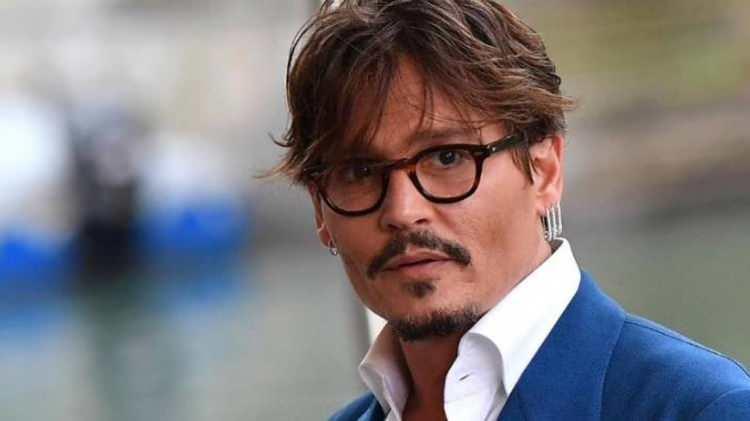 <p><strong>Amerikalı aktör Johnny Depp, geçtiğimiz haziran ayında 61 yaşına basmıştı. Gençliğe meydan okuyan görüntüsü ise hayranları tarafından geniş bir yankı oluşturdu. İşte Depp'in son görüntüleri...</strong></p>
