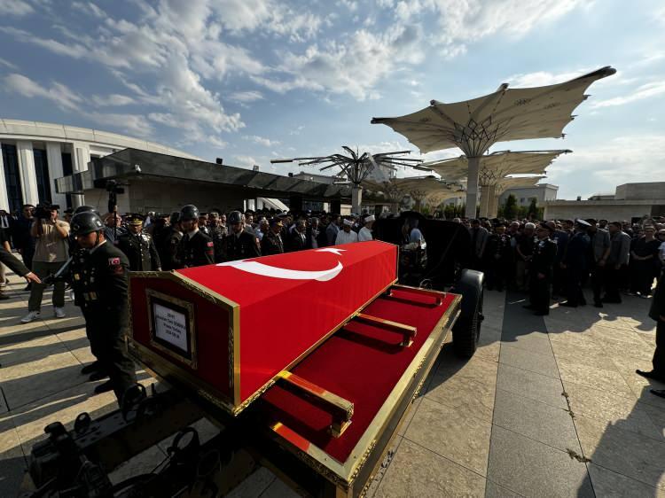 <p>Şehit Demirkan için Ahmet Hamdi Akseki Camii'nde cenaze töreni düzenlendi. </p>
