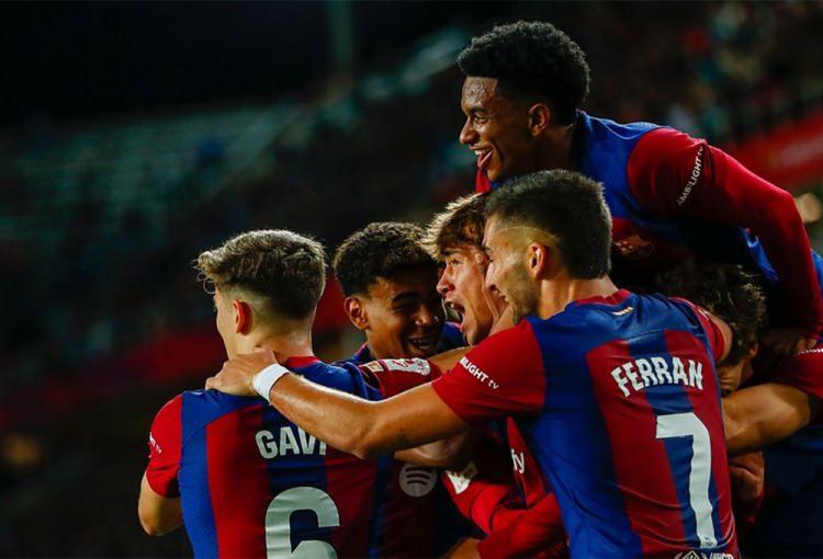 <p>3- Barcelona - LaLiga</p>
