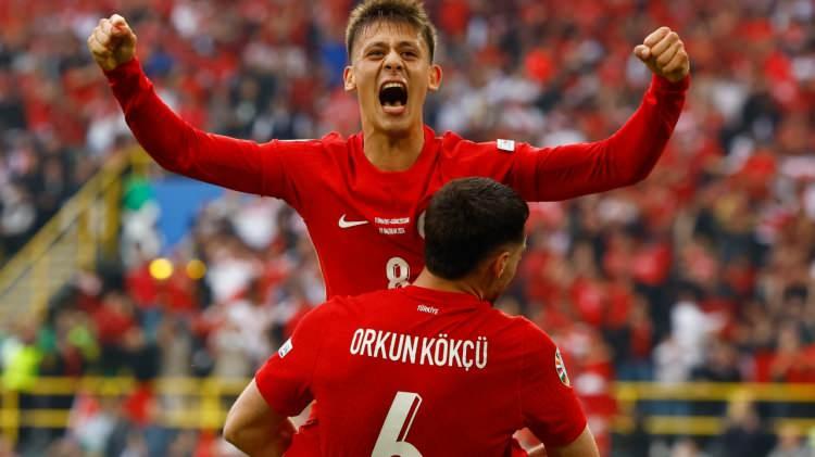 <p>Güler, böylece Hakan Çalhanoğlu ile birlikte en yüksek piyasa değerine ulaşan Türk futbolcu oldu.</p>