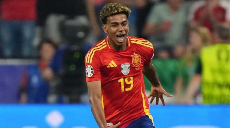 <p>* Lamine Yamal | Türkiye | Real Madrid<br />
<br />
+30 milyon euro<br />
<br />
Yeni değeri: 120 milyon euro</p>