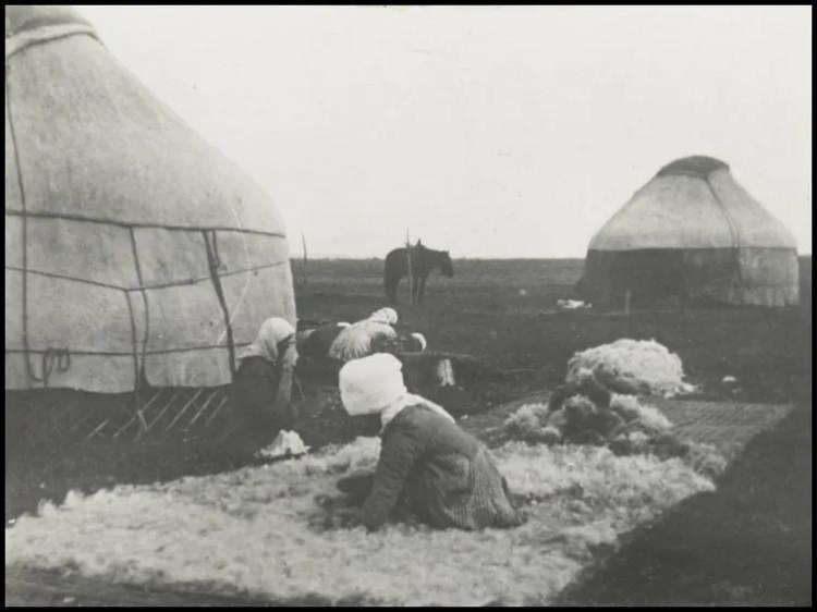 <p>Ecevit: Çalışkan</p>