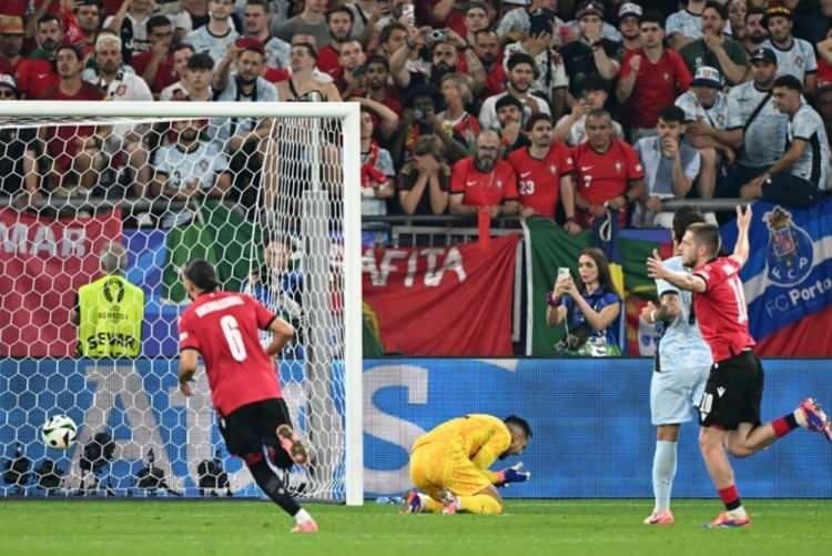 <p>6- Gürcistan 2-0 Portekiz</p>