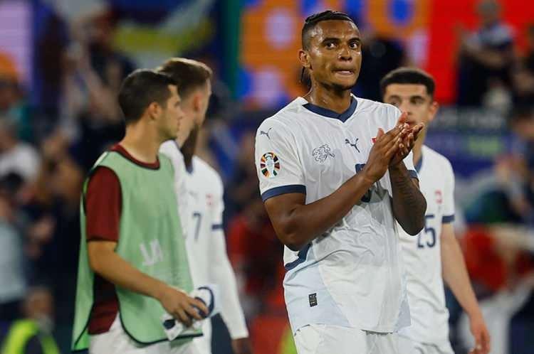 <p>Manuel Akanji (İsviçre)</p>