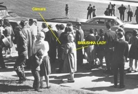 <p>Daha da tuhaf olanı, FBI'ın basın aracılığıyla kadından filmi teslim etmesini istemesi, ancak kadının bunu asla yapmamasıdır. 1970'te bir kadın —Beverly Oliver— kendisinin Babuşka Hanım olduğunu iddia etti, ancak bu iddia doğrulanmadı ve sahte olduğu ortaya çıktı.</p>
<p>Bugüne kadar, bu kadının kim olduğu ve neden kayıtlarını hiç teslim etmediği bilinmiyor.</p>