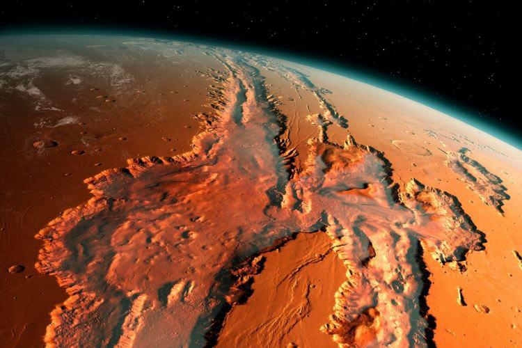 <p>NASA'nın Mars'ta yaşam umutlarını belirten 59 yıl önce çekilen ilk Kızıl Gezegen görüntüleri çorak bir gezegeni ortaya çıkardı. Uzaylılara sığınak olduğuna dair inancı yerle bir ett.</p>
