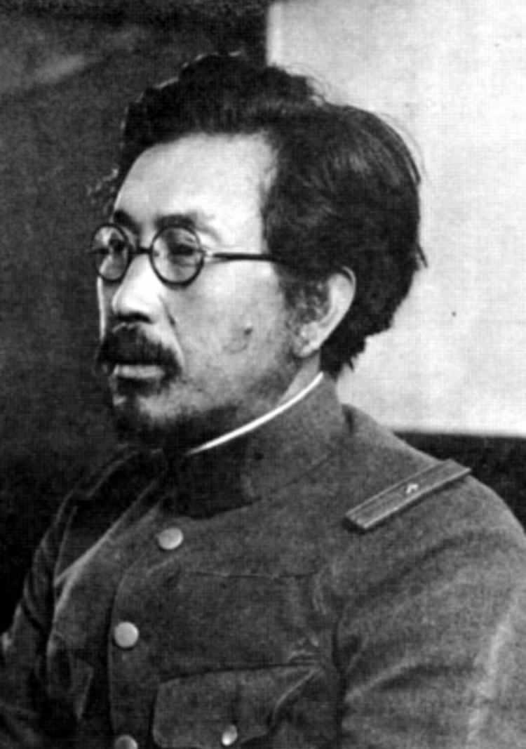 <p>Ordu cerrahı olan Ishii, 1936 yılında biyolojik savaş araştırma birimini kurarak mikrop savaşını, silah yeteneklerini ve insan vücudunun sınırlarını inceledi.</p>