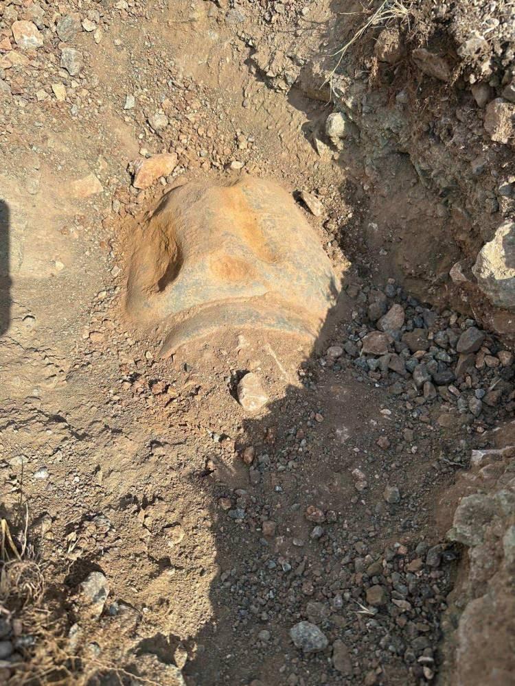 <p>Patlayıcı Madde İmha Timi (PAMİT), bölgede önlem alındıktan sonra amonyum nitrat ve şeker karışımlı 80 kilo EYP’yi imha etti.</p>