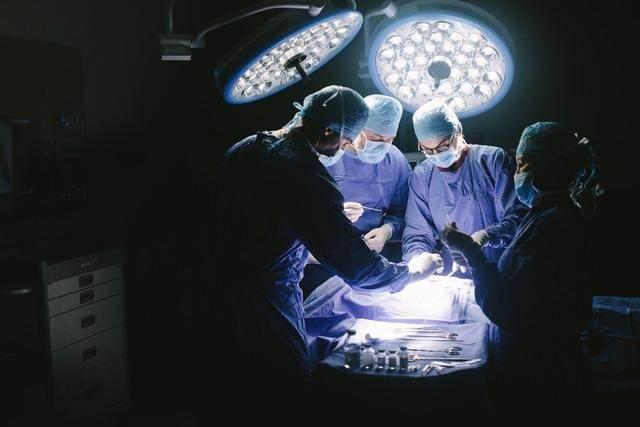<p>"Fakat farklı sebeplerden ötürü doktora başvurunca bu tabloyla karşılaşmış. En sonunda bize ulaştıktan sonra da biz gerekli müdahaleyi gerçekleştirdik" dedi.</p>
<p> </p>