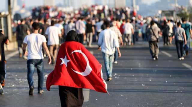 <p>Gaziantep FK: 15 Temmuz Demokrasi ve Milli Birlik Günü’nde tüm şehitlerimize Allah’tan rahmet diliyor, gazilerimizi ve ülkemize sahip çıkan milletimizi şükran ve minnetle anıyoruz.</p>