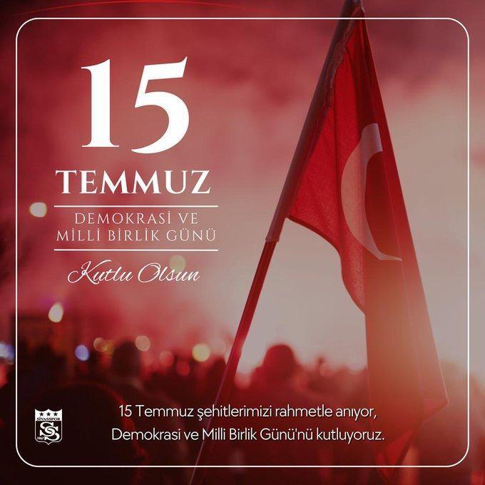 <p>Sivasspor: 15 Temmuz gecesi gösterdikleri kahramanlıkla adlarını tarihe yazdıran tüm şehitlerimizi rahmetle, canlarını ortaya koyan şanlı gazilerimizi minnetle anıyoruz.</p>