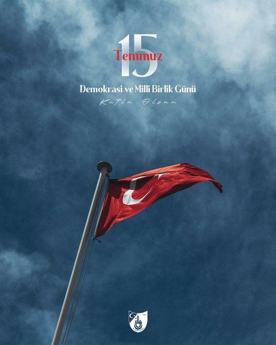 <p>İstanbulspor: 15 Temmuz hain darbe girişimine karşı canları pahasına mücadele eden tüm kahramanlarımızı saygı, sevgi ve rahmetle anıyoruz.</p>
