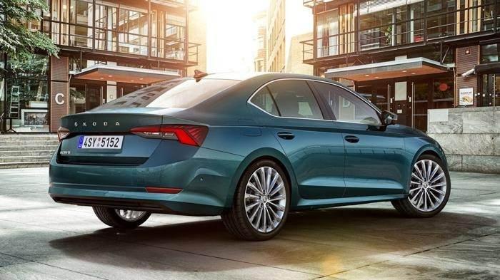 <p>Öte yandan Octavia araba modelinin bir Fiat Egea Sedan Limited versiyonundan ucuz olması, her iki otomobilin de fiyat listesini merak ettirebiliyor. Nitekim hem Fiat Egea Sedan hem de diğer arabanın 16 Temmuz 2024 tarihli fiyat listesi aşağıda yer alıyor.</p>
<p> </p>