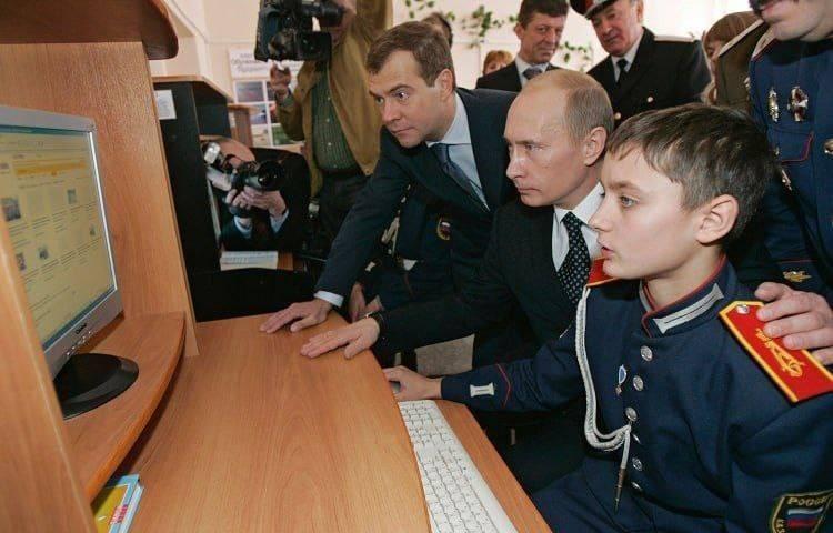 <p><strong>"Putin kesintinin sorununu çözmeye çalışıyor"</strong></p>