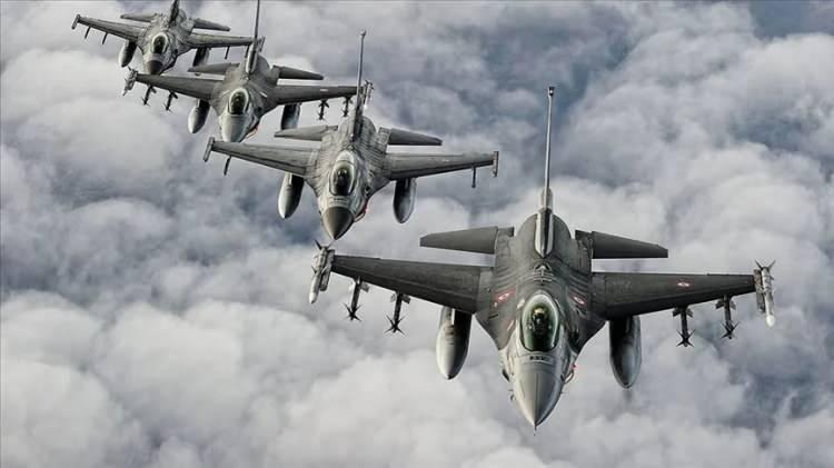<p>Türkiye'nin helikopter sayısı: <strong><em>597</em></strong></p>

<p>Yunanistan'ın helikopter sayısı: <strong><em>260</em></strong></p>
